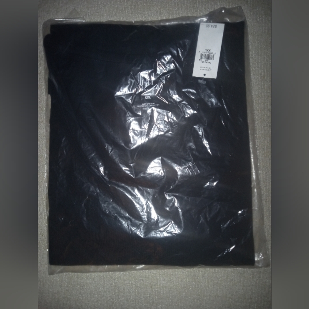 NWT,GAP Black, V-neck, Vintage,Tee, Size XXL - Picture 3 of 3